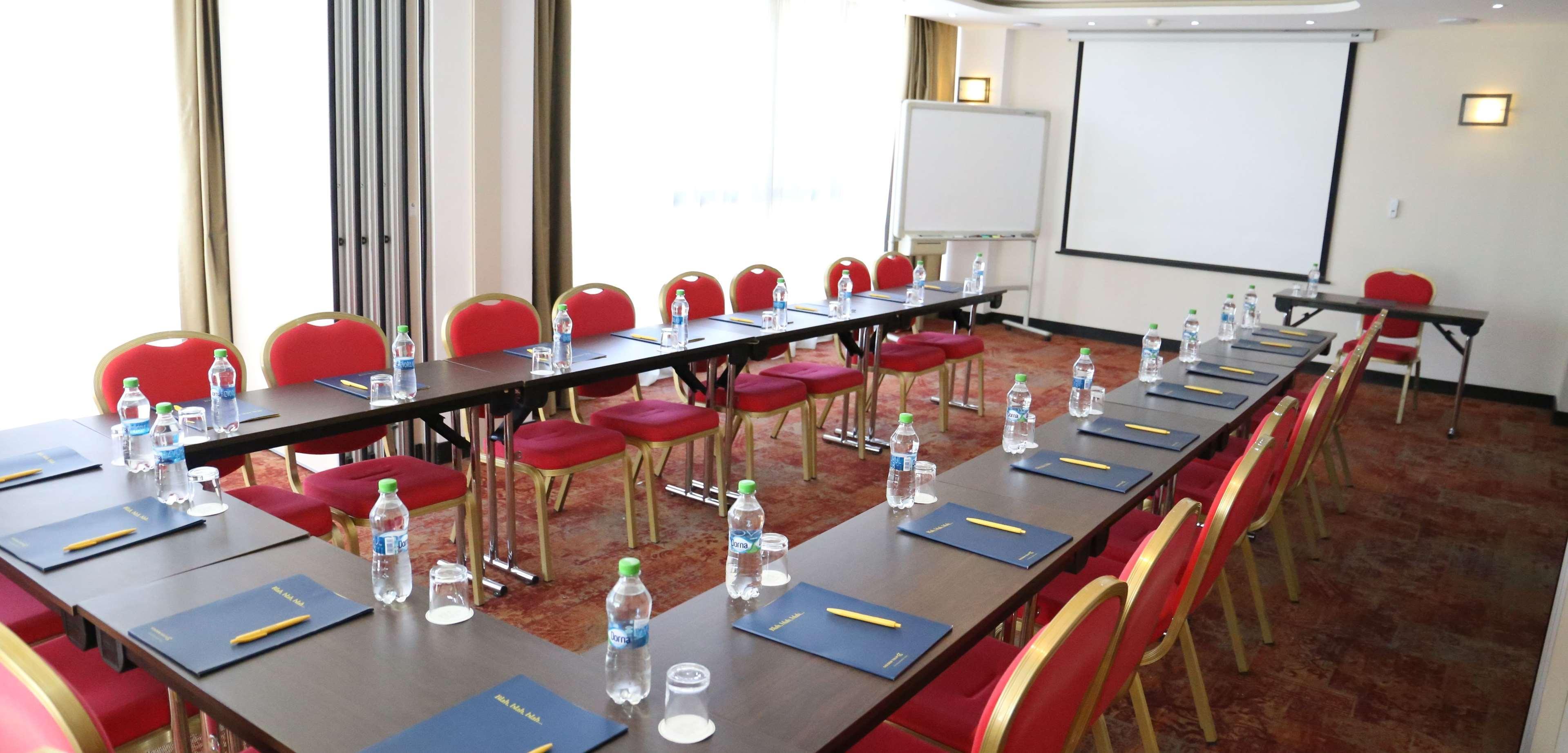 Leonardo Hotel Bucharest City Center エクステリア 写真