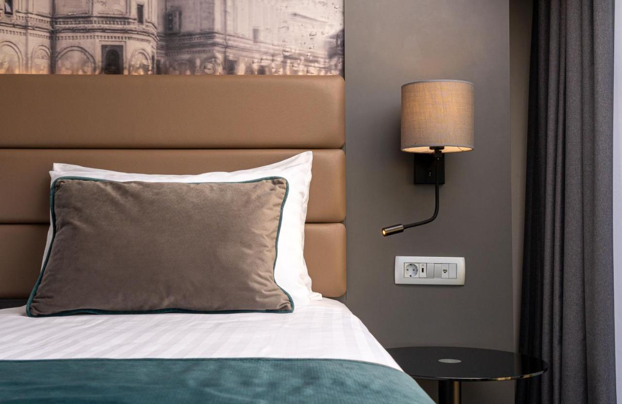 Leonardo Hotel Bucharest City Center エクステリア 写真